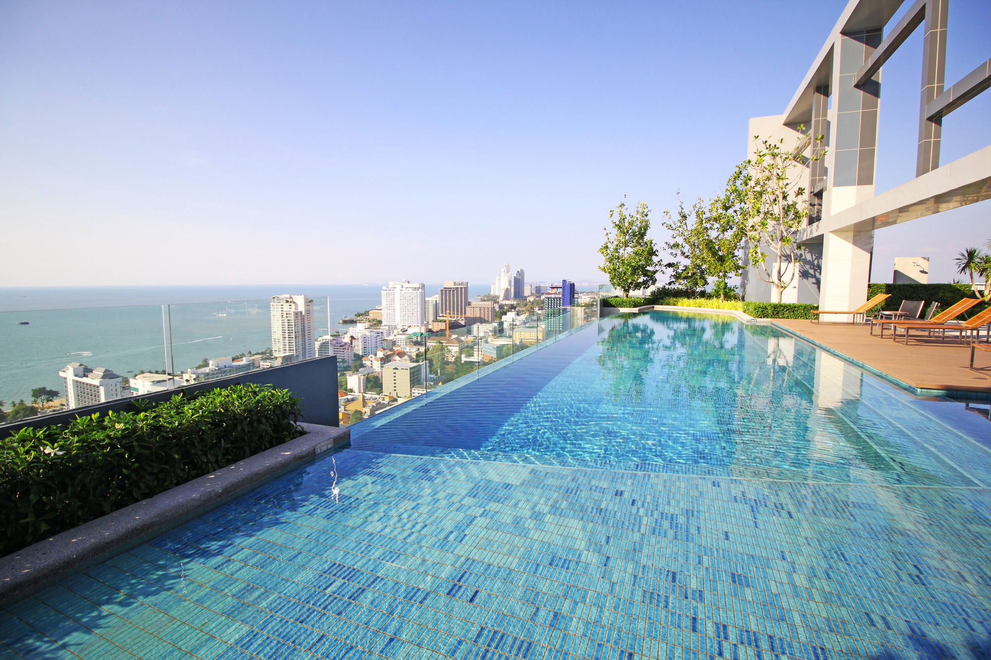 Centric Sea By Pattaya Holiday Landkreis Landkreis Bang Lamung Exterior foto
