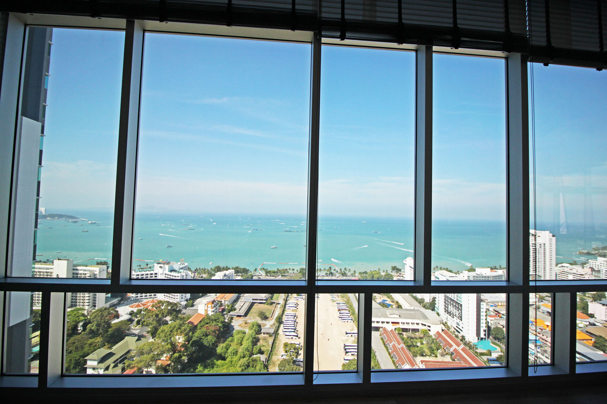 Centric Sea By Pattaya Holiday Landkreis Landkreis Bang Lamung Exterior foto