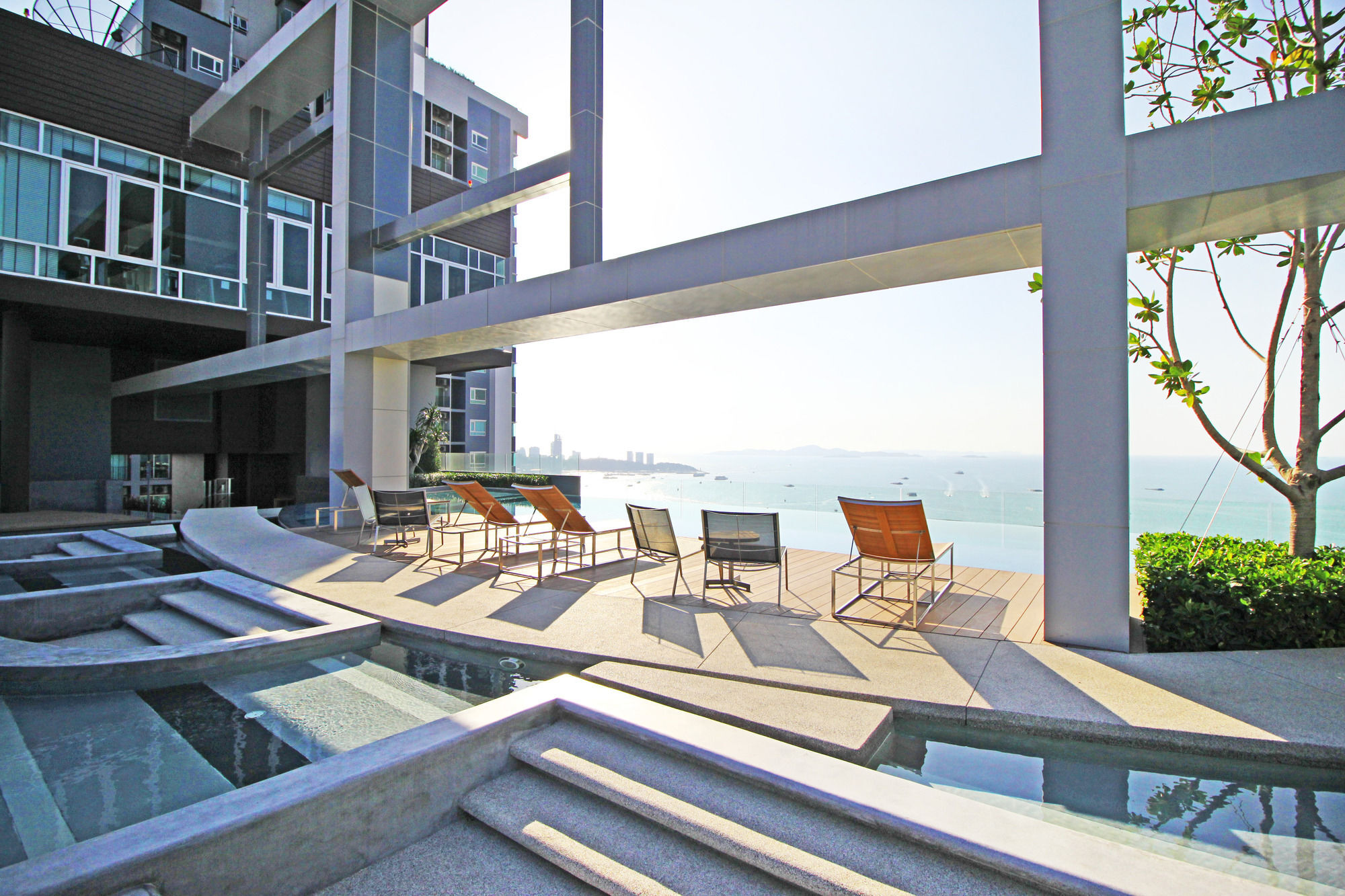 Centric Sea By Pattaya Holiday Landkreis Landkreis Bang Lamung Exterior foto